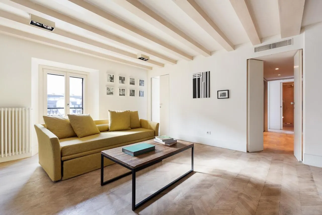 Brera Apartments In Moscova Milano