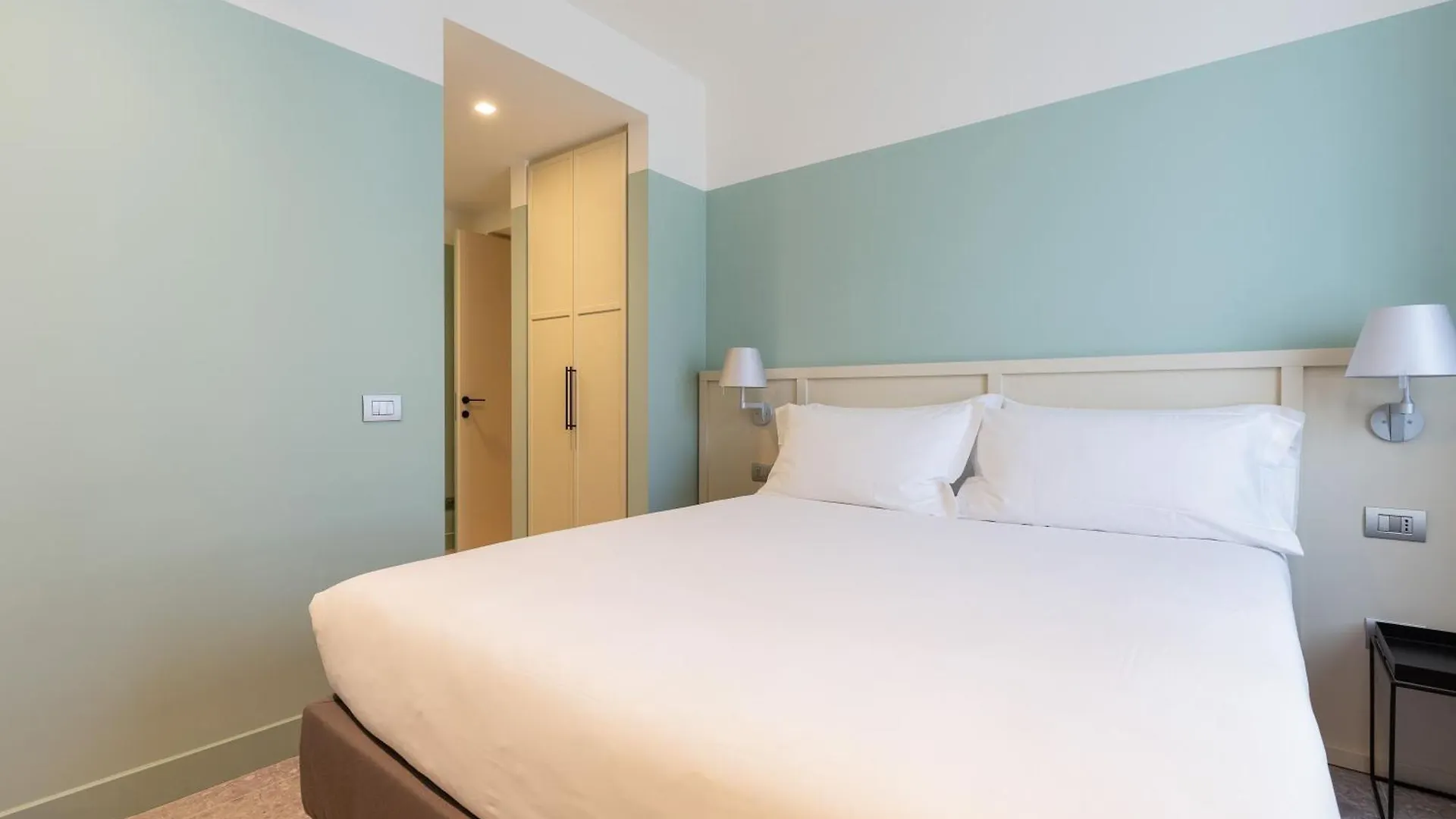 Brera Apartments In Moscova Milano 0*,  Italia